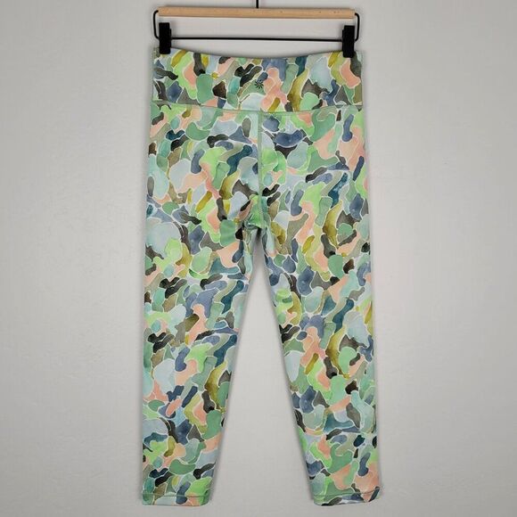 Athleta Girl High Rise Printed Chit Chat Capri Crop Leggings Mosaic Camo Size 16 - Picture 5 of 12